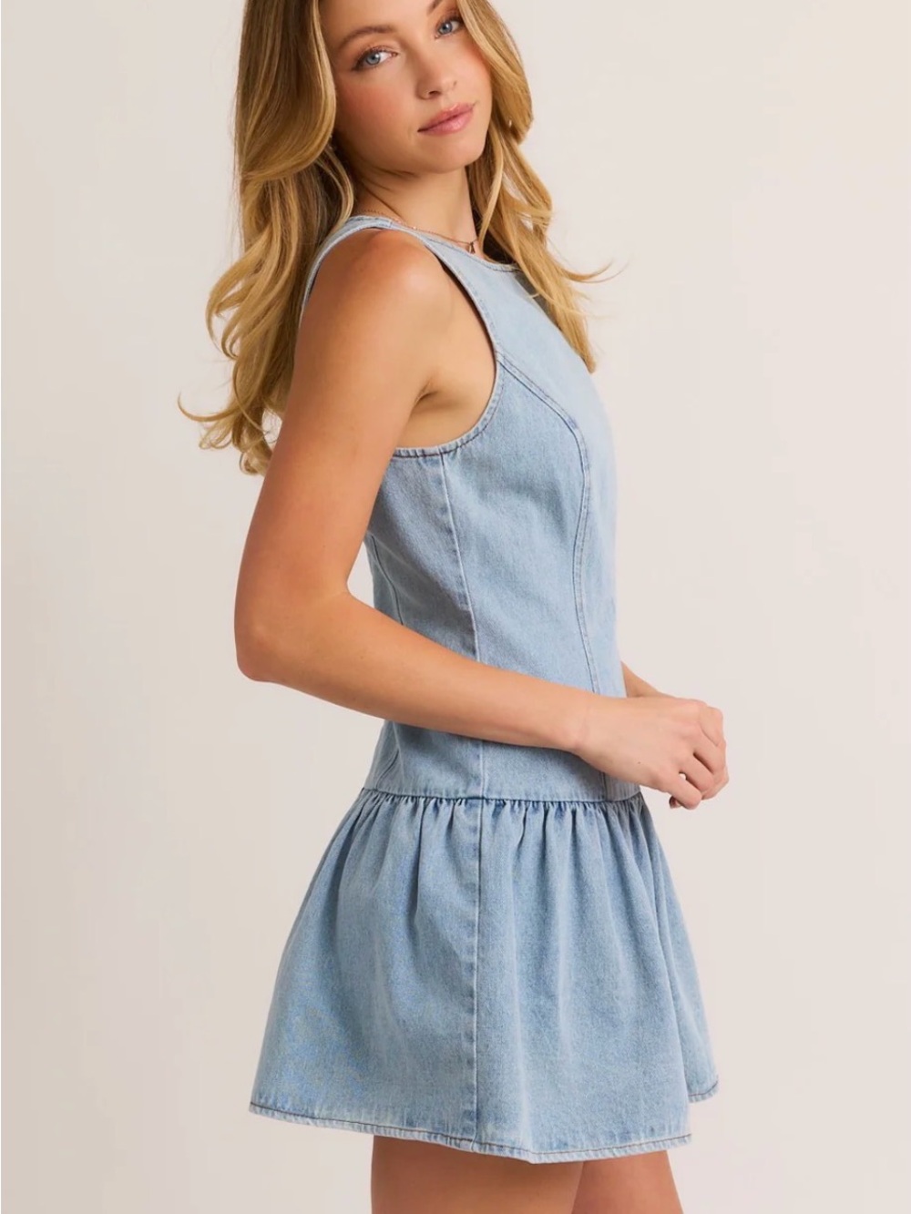 Le Lis Light Wash Denim Sleeveless Drop-Waist Mini Dress - Picture 4 of 11